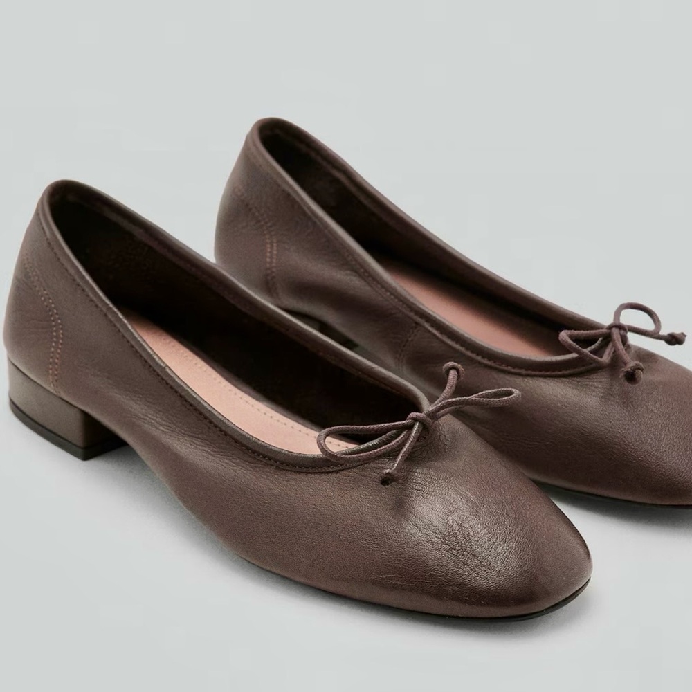 Leather ballet flats with bow